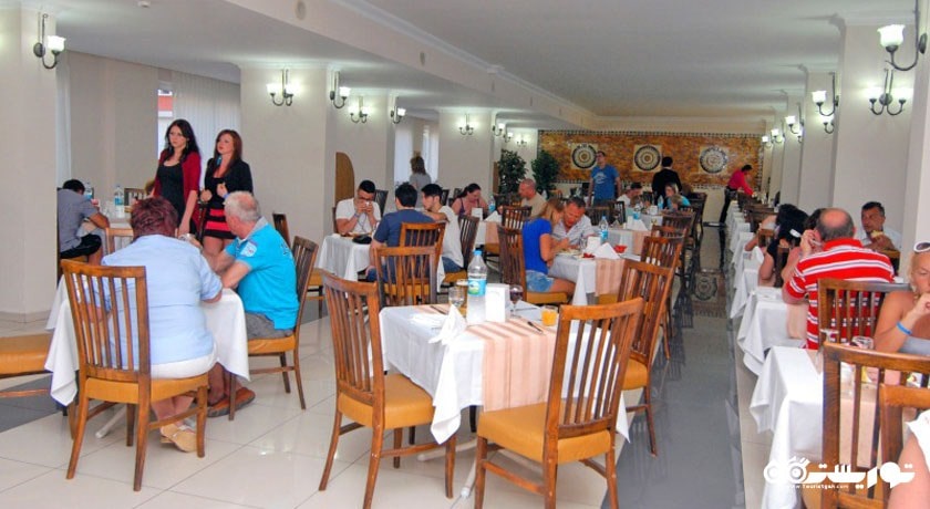 رستوران هتل بلو استار